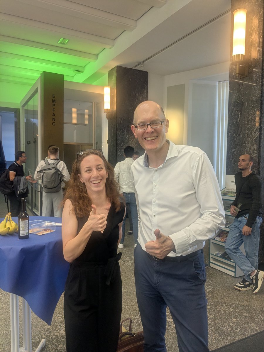 TemplJohanna's tweet photo. Today, a double bond agent was on a mechanochemical mission 🕵🏻‍♂️ presenting ball milling strategies for C(sp²)=C(sp²) bond formation 🫨 at the amazing #DreamReactions2025 symposium organized by @GloriusFrank. It was a pleasure 🎩 See you next year! https://t.co/DLqHjgL7nX