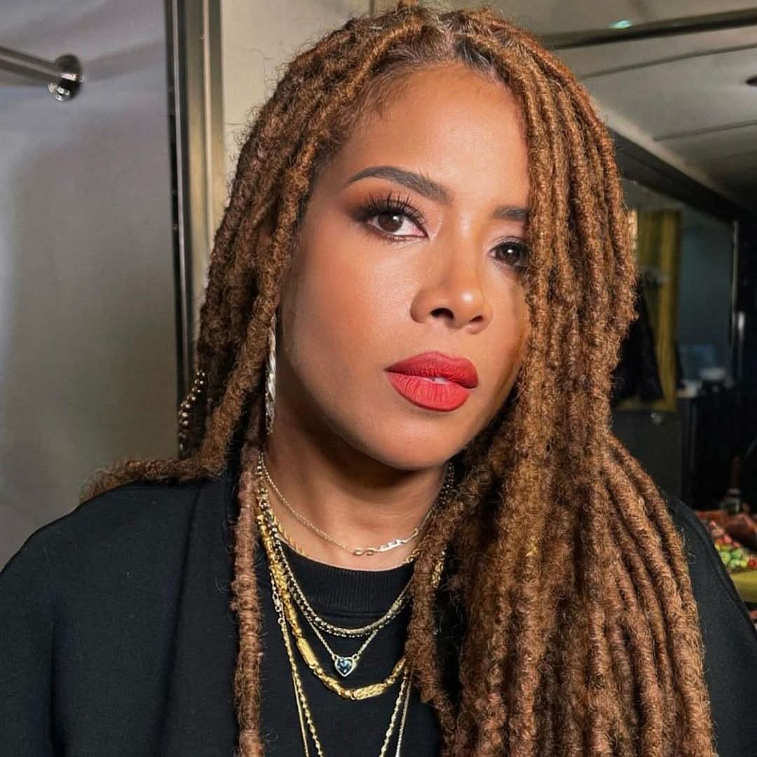 Tosen_Kaname_'s tweet photo. Happy 46th BDay @kelis 
(August 21, 1979)
#Kelis #Singer #Songwriter #Chef #NeoSoul #RnB #Pop #HipHopAlternative #WordUp #Peace #Love #Respect #HBD 🍰🎂🎉🎈🎁 https://t.co/sStaGCNizZ