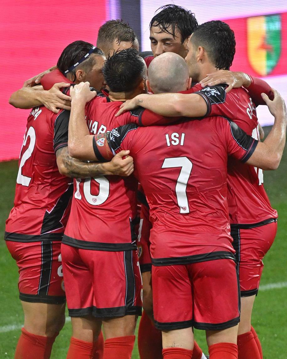 LaLiga's tweet photo. 🇪🇺⚡️ A por el siguiente, @RayoVallecano. https://t.co/DQpretgIrZ