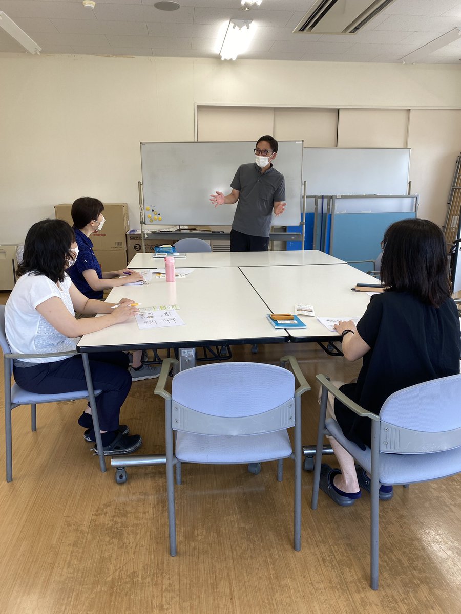 blessllc_2025's tweet photo. 八王子でケアマネ様の訪問看護の研修を担当。訪問看護と居宅介護支援は制度が違うので、利用者様へのスムーズな連携のためにもポイントを伝える機会は重要。実践ですぐ使える知識や事例を通じ、質疑が多く活発な会になった手応え。「地域の役に少しでも立てないか？」できること探しはワクワクの連続。 https://t.co/KPsYuOc1tO