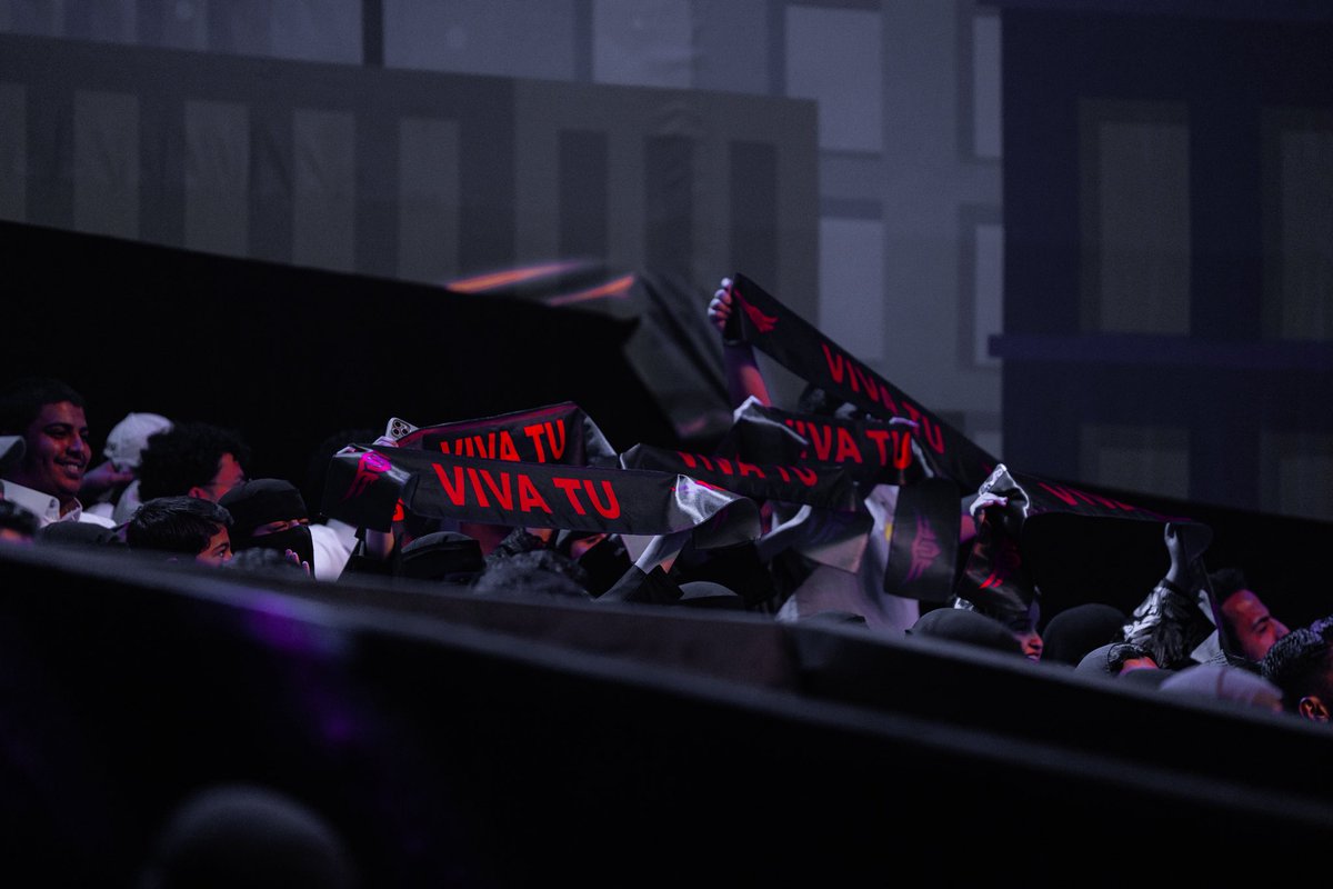 شكرًا جمهور العنقاء العظيم ❤️

كنتم السند في كل لحظة، والأقوى في كل مباراة
حضوركم ودعمكم سبب لاستمرارنا 🐦‍🔥

#VivaTU | #EWC