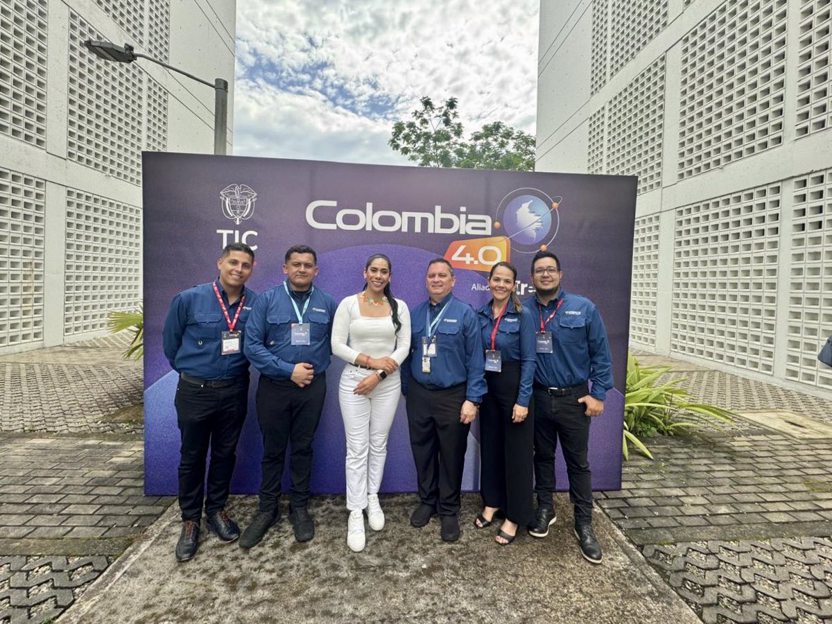 Con la presencia de la Viceministra de las TIC, Dra. Carina Murcia, dimos apertura a Colombia4.0 Villavicencio, evento organizado por el MINTIC. Desde UNIMINUTO celebramos este encuentro que une académicos, empresarios y clústeres para impulsar la innovación y el talento digital.
