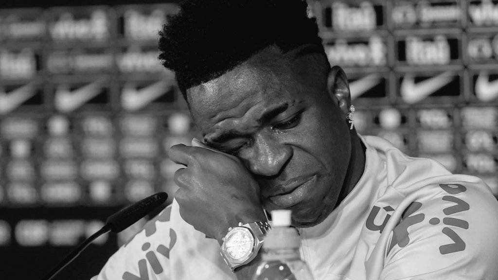 💔 [DESGARRADOR]

🕊 Encuentran a Vinicius Jr con vida en su casa.