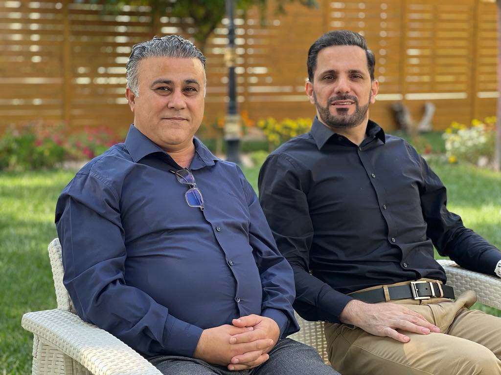 اليوم أثبت شاسوار عبدالواحد، رئيس حراك الجيل الجديد، نقطتين أساسيتين أمام محكمة السليمانية: 

أولاً: أن القضية سياسية بامتياز ولا تمتّ للقانون بصلة. فقد طالب شاسوار في بداية الجلسة ببث المحاكمة مباشرة عبر شاشات التلفزيون ليطّلع الناس على الحقيقة، لكن المحكمة رفضت الطلب. 

ثانياً: