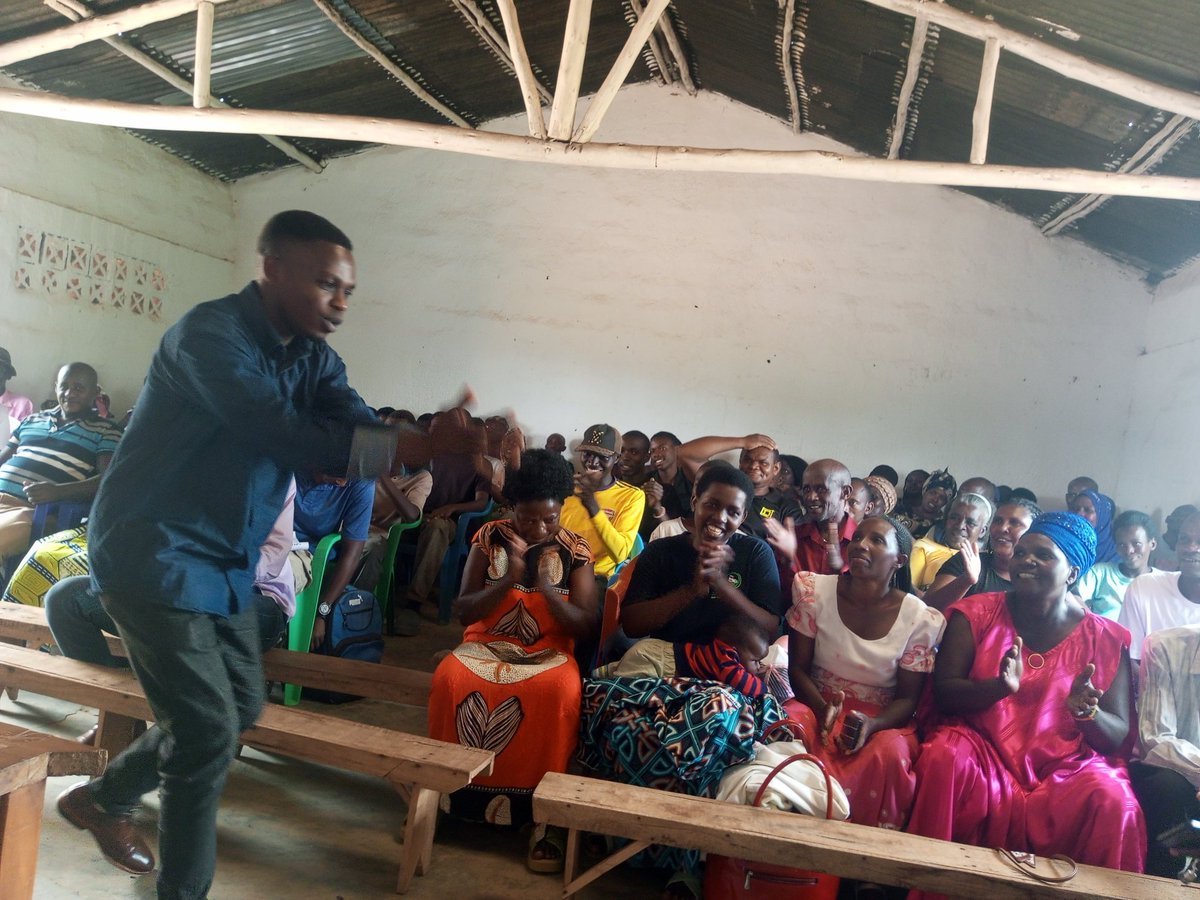 GashoraYouthCouncil (@gashoranyc) on Twitter photo Uyu munsi mu murenge wa #Gashora komite y'inama y'igihugu y'urubyiruko ku rwego rw'umurenge ndetse n'utugari twahawe amahugurwa y'uburyo twakemura amakimbirane mu muryango ndetse n'uruhare rwacu mu gukumira icyaha kitaraba.
<a href="/bugeserayouth/">๐๐๐ด๐ฒ๐๐ฒ๐ฟ๐ฎ ๐ฌ๐ผ๐๐๐ต ๐๐ผ๐๐ป๐ฐ๐ถ๐น</a>
<a href="/BugeseraDistr/">Bugesera District</a> Uyu munsi mu murenge wa #Gashora komite y'inama y'igihugu y'urubyiruko ku rwego rw'umurenge ndetse n'utugari twahawe amahugurwa y'uburyo twakemura amakimbirane mu muryango ndetse n'uruhare rwacu mu gukumira icyaha kitaraba.
<a href="/bugeserayouth/">๐๐๐ด๐ฒ๐๐ฒ๐ฟ๐ฎ ๐ฌ๐ผ๐๐๐ต ๐๐ผ๐๐ป๐ฐ๐ถ๐น</a>
<a href="/BugeseraDistr/">Bugesera District</a>