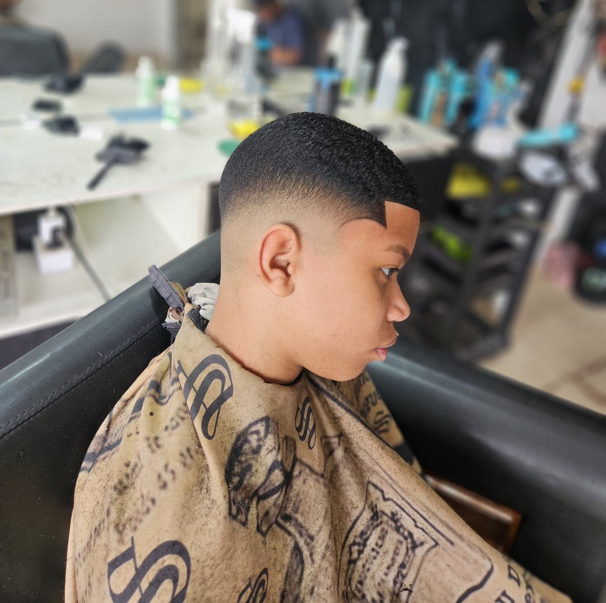 Marlin_docorte's tweet photo. não dar meu máximo é jogar meu dom no lixo... ✂️📏🫵🏾 https://t.co/KA4jwA0DLS