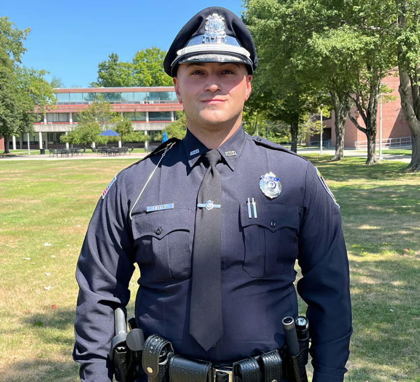 burlingtonpd's tweet image. #PressRelease
Burlington Police Welcome New Officer From Northern Essex Community College Police Academy: tinyurl.com/ts37ffy8

#BurlingtonMA