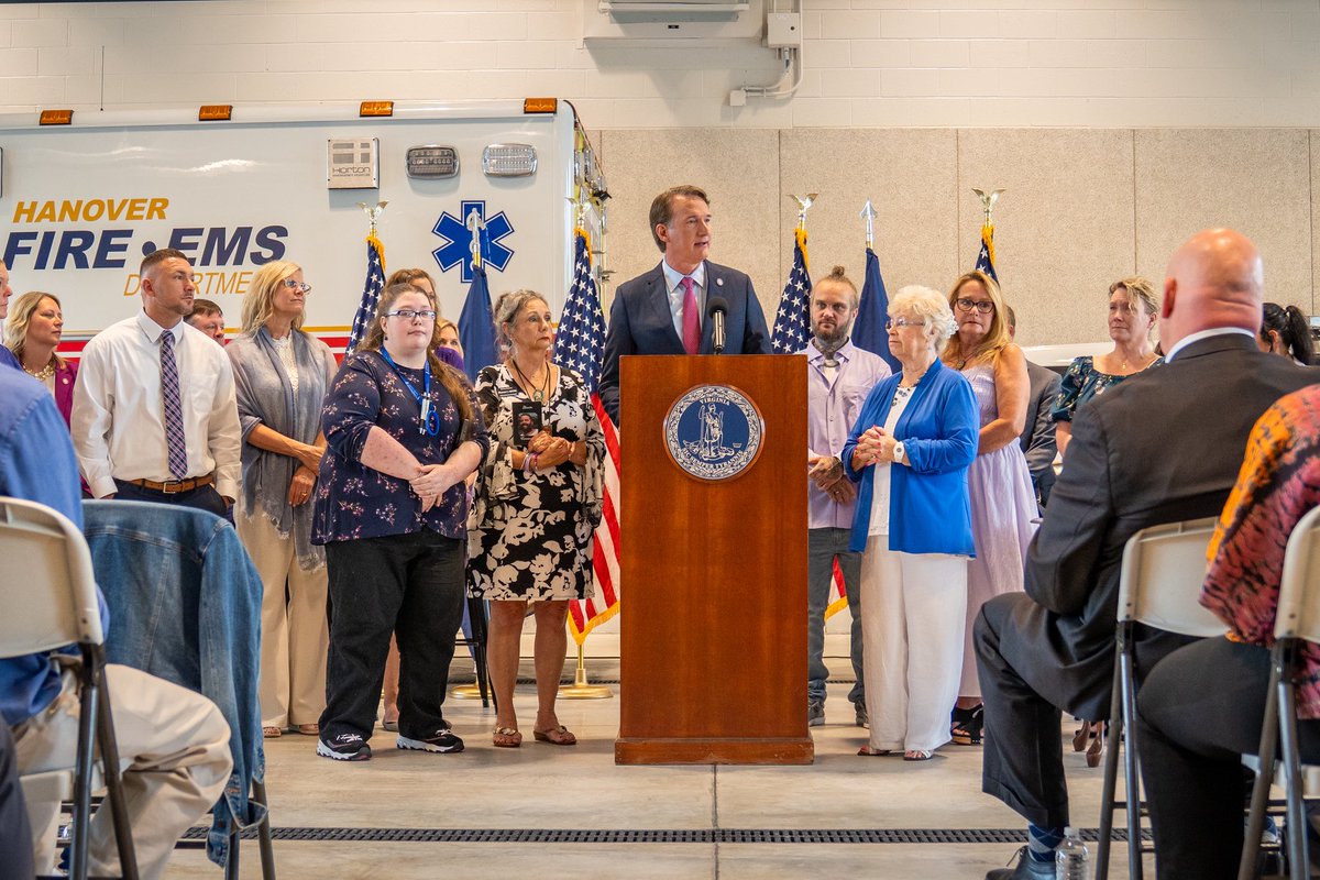 GovernorVA's tweet image. It Only Takes One pill to take a life, and one conversation to save a life. On #NationalFentanylAwarenessDay, we remember the lives cut short and the families forever changed by fentanyl poisoning.

Through prevention, education, and awareness, Virginia has led the nation with a…