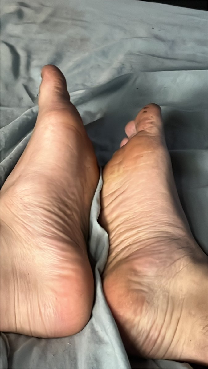 ZaneBane2's tweet photo. Who tryna get they money stole 💰 #rt #master #footfetısh #paypig https://t.co/58cjAwOUwV