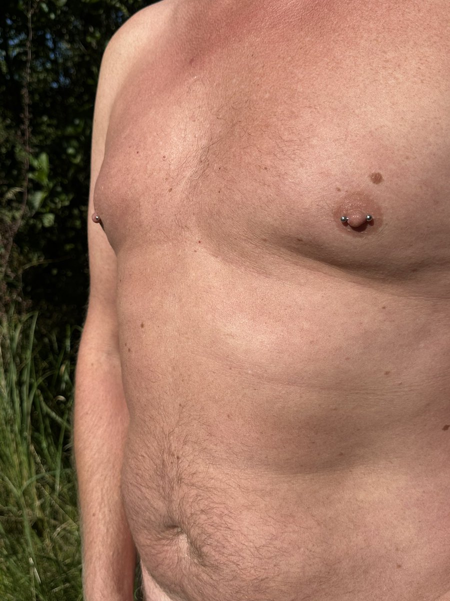 kinkyguyDK tweet media