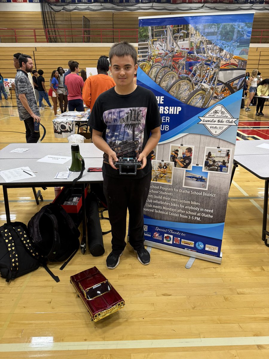 The 2025-2026 school year is officially underway, and we’ve had a great first week! We welcomed back our students at our first meeting on Monday. Then earlier today, our student leaders helped sign up new students for our club. We’re looking forward to a great year!! #OPSGrowHere