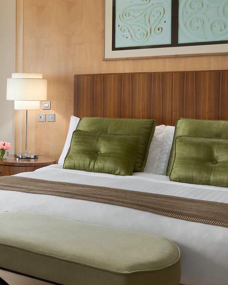 MovenpickKhobar's tweet image. Step into 40 sqm of refined comfort, complete with a king-size bed, spa-style bathroom, and sweeping partial views of the sea.

Book your Deluxe King Sea View Room now!

For reservations: +966537705908

#movenpick #movenpickkhobar #alkhobar #summer #hotel