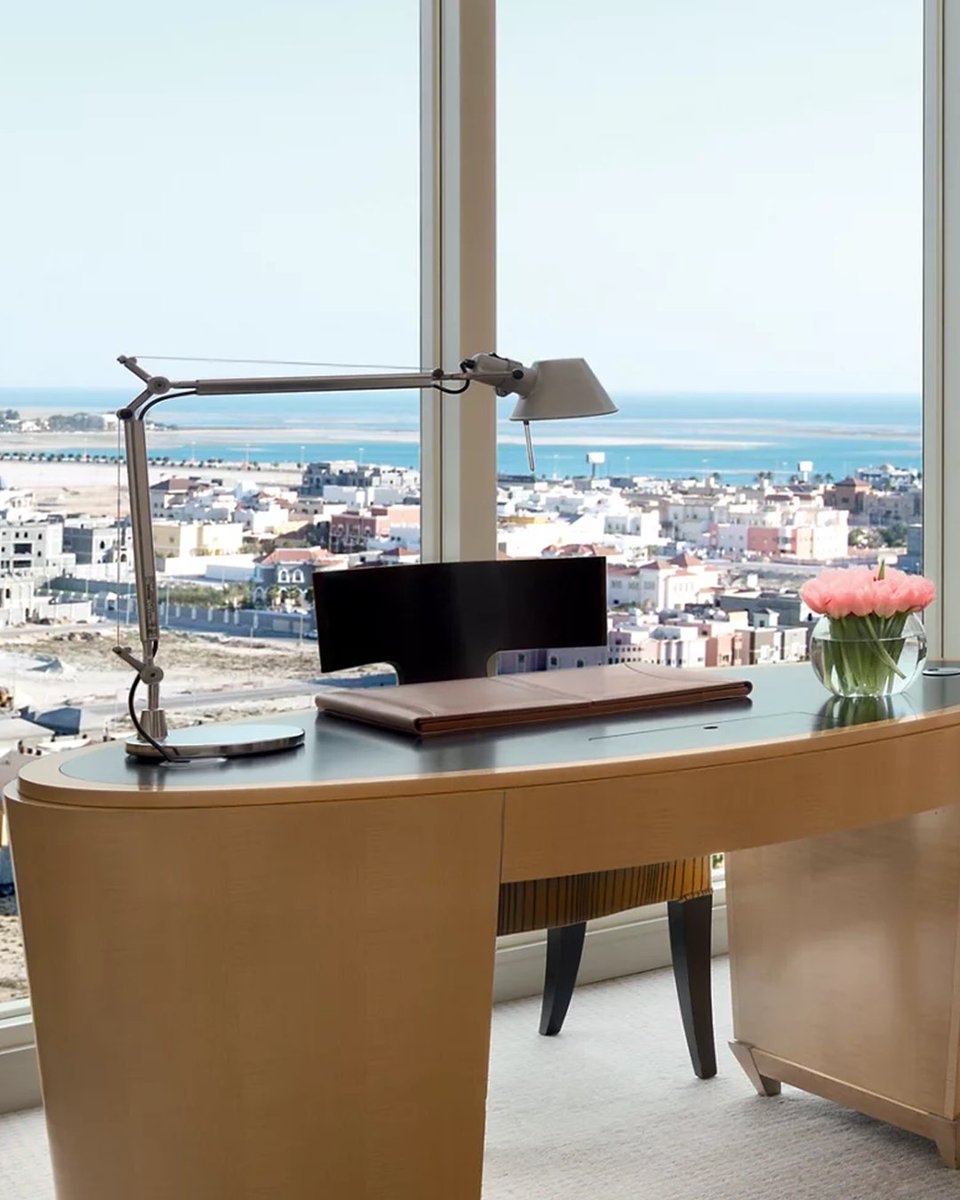 MovenpickKhobar's tweet image. Step into 40 sqm of refined comfort, complete with a king-size bed, spa-style bathroom, and sweeping partial views of the sea.

Book your Deluxe King Sea View Room now!

For reservations: +966537705908

#movenpick #movenpickkhobar #alkhobar #summer #hotel