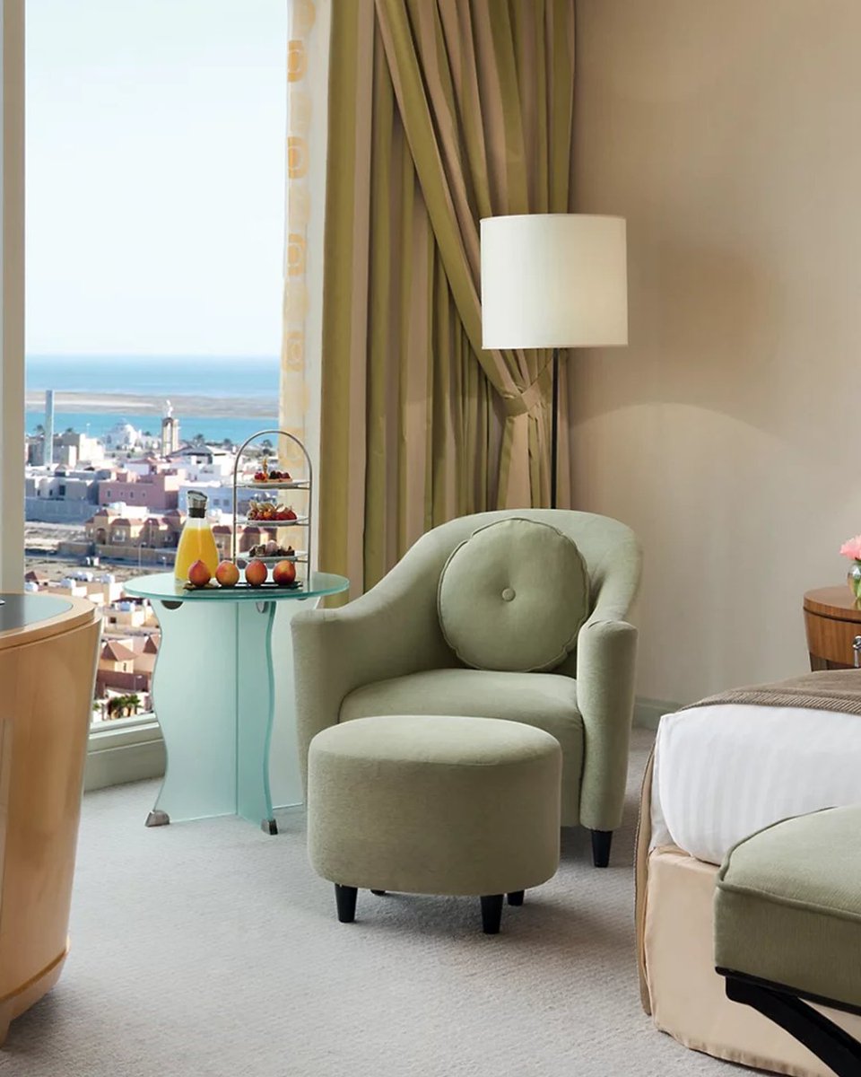 MovenpickKhobar's tweet image. Step into 40 sqm of refined comfort, complete with a king-size bed, spa-style bathroom, and sweeping partial views of the sea.

Book your Deluxe King Sea View Room now!

For reservations: +966537705908

#movenpick #movenpickkhobar #alkhobar #summer #hotel