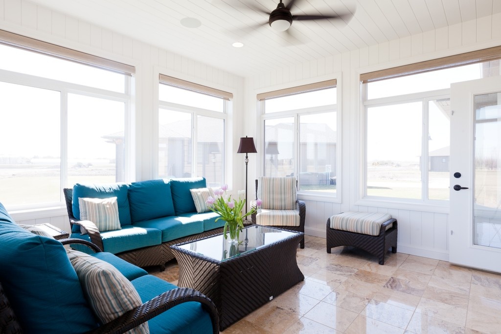 This sunny space is perfect for a cup of coffee or glass of wine, all while enjoying the abundant natural light and custom finishes of our townhome at Wynnfield Estates. 
triplee.ca/communities/wy…

#naturalight #newhome #interiorinspo