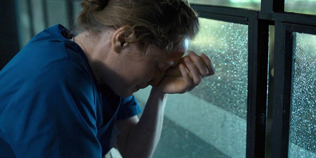 Late Shift (2025)
رسمياً عشت المناوبة كاملة مع الممرضة من شدة الواقعية وحسيت بكل الضغوط النفسية والجسدية اللي يمرون فيها عمل الممرضين يستاهل يتكرم بفلم عظيم ويورينا إنهم بالفعل ملائكة رحمة