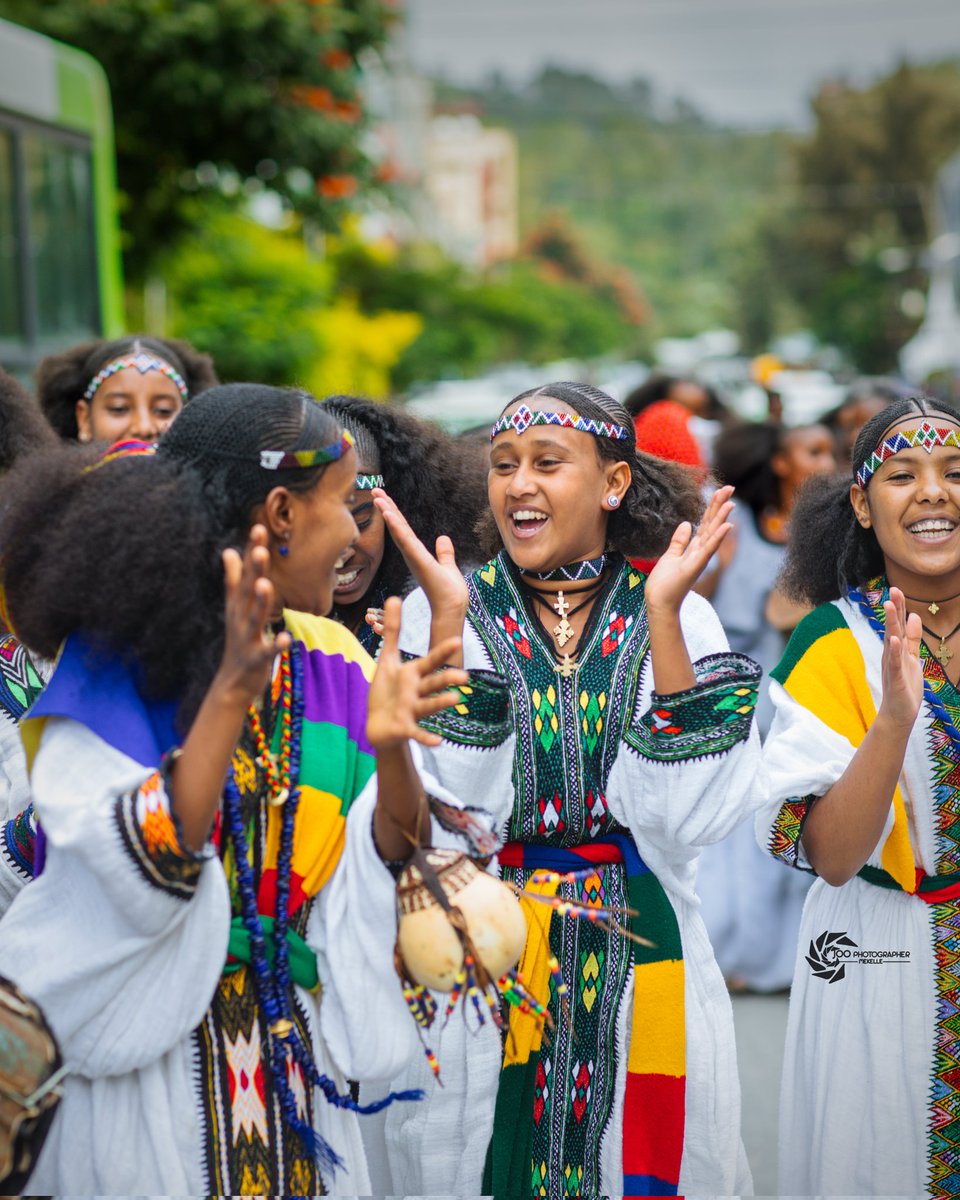 Goyteom37's tweet photo. ምርኢት ጎደና በዓል ኣሸንዳ 2017 ዓ/ም |ከተማ መቐለ።👏👏
#ኣሸንዳ2017 #ኣሸንዳኣብትግራይ
#TigraiGirlsShine
#AshendaTigray2025 #Ashenda2025
#Ashenda4Peace
#Ashenda4Unity
#Ashenda4Hope
#Ashenda4UNESCO
📷 Joo photographer https://t.co/bfuWCMEvpH