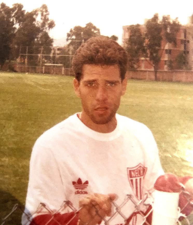 betogarciaaspe8's tweet photo. Hoy no es un día cualquiera, mi amado @ClubNecaxa está de fiesta por su 102 aniversario y solo tengo palabras de agradecimiento por todo lo vivido en mi carrera. Portar esta playera fue un orgullo inigualable. ¡Fuerza Rayos por siempre! ⚡️♾️ https://t.co/nsHPQU58nD