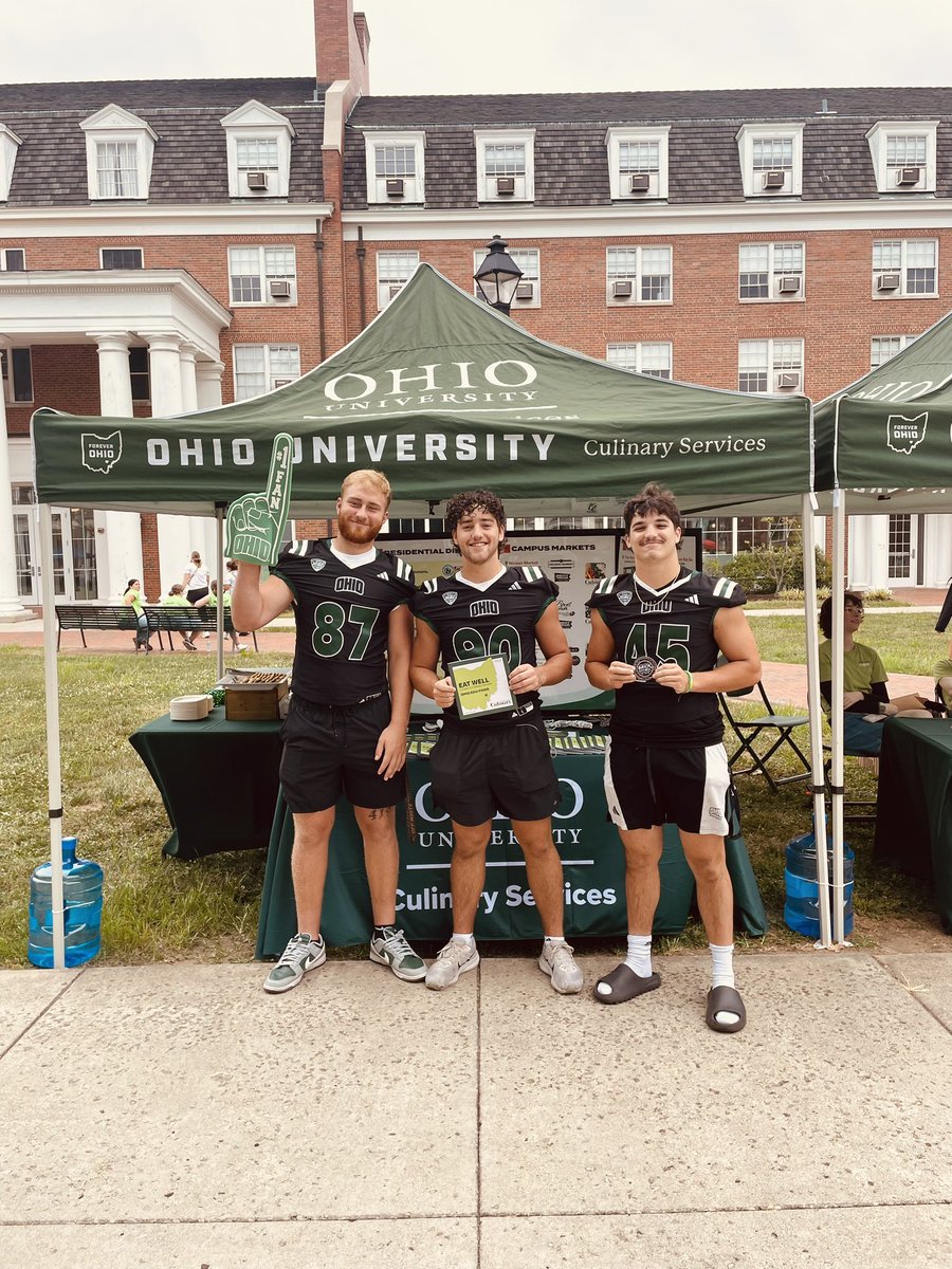 Savannah Banks tweet media