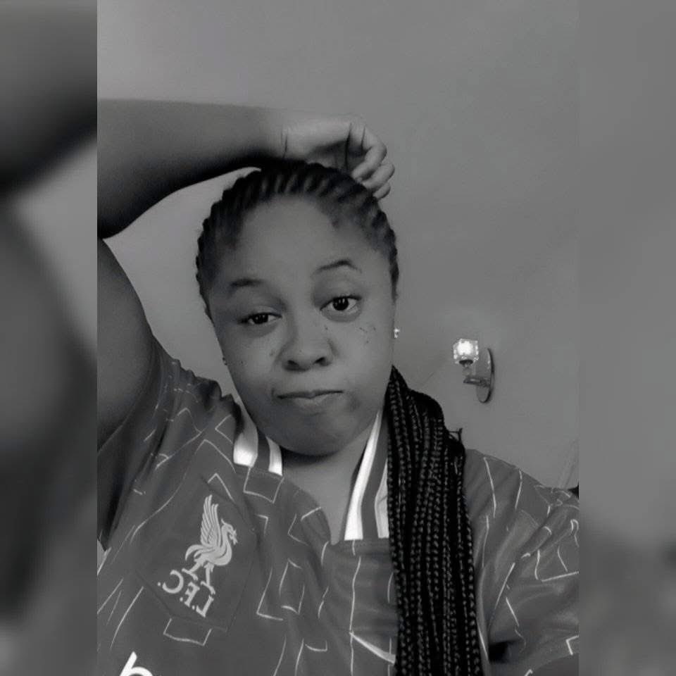yve_mensah's tweet photo. Fam let’s go follow our lady 
A staunch LFC fan since the 80s
Use the link below to follow her 

https://t.co/AuyCnAVbsB https://t.co/QQaBxSE9Sq