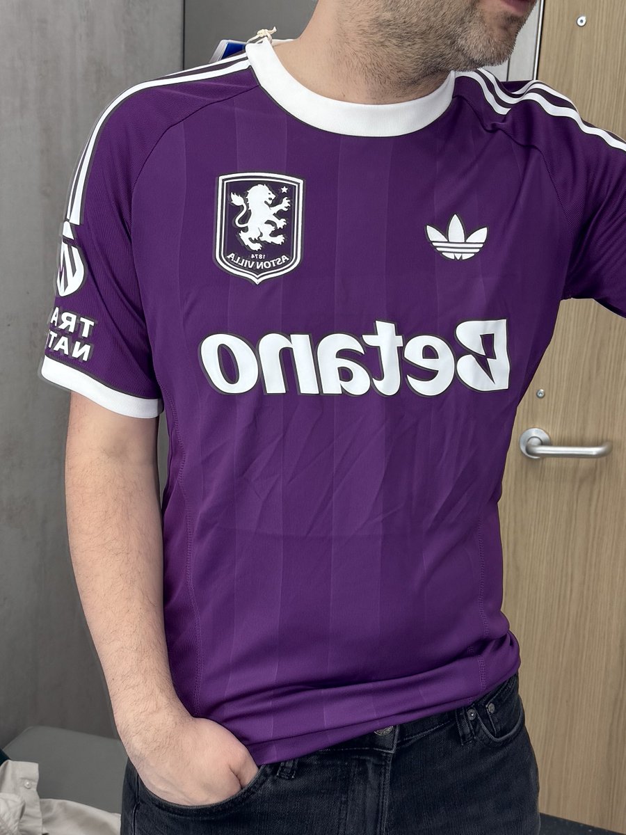 Football Shirts My Wife Hates tweet media