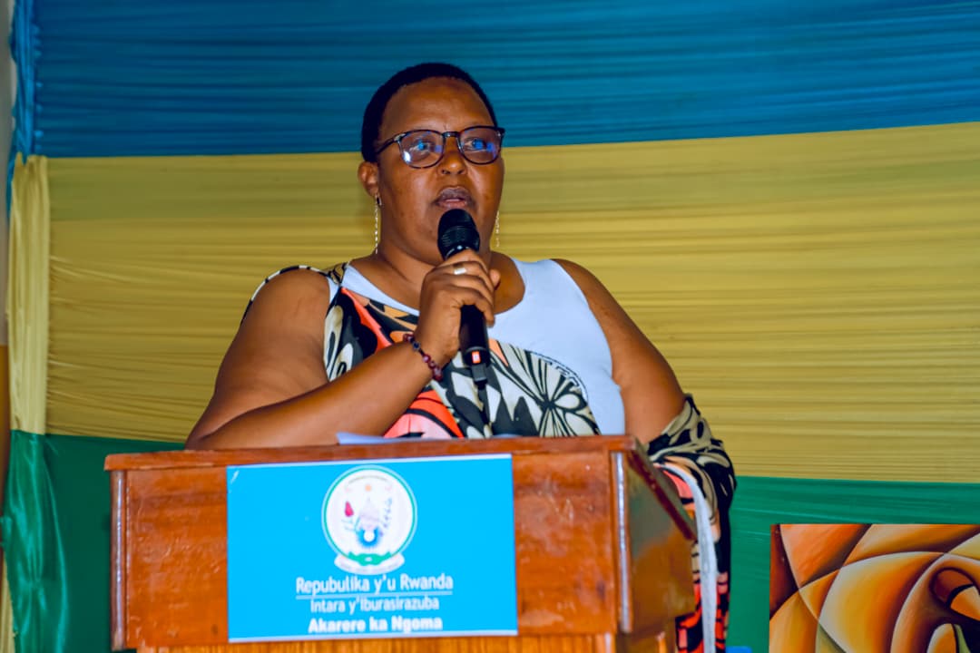 ErnestineUMUTO2's tweet photo. Imihigo irakomeye kandi irakomeje. Mutimawurugo mu karere ka Ngoma, mu rugamba rwo kubaka u Rwanda twifuza. https://t.co/orjnTDGOdw