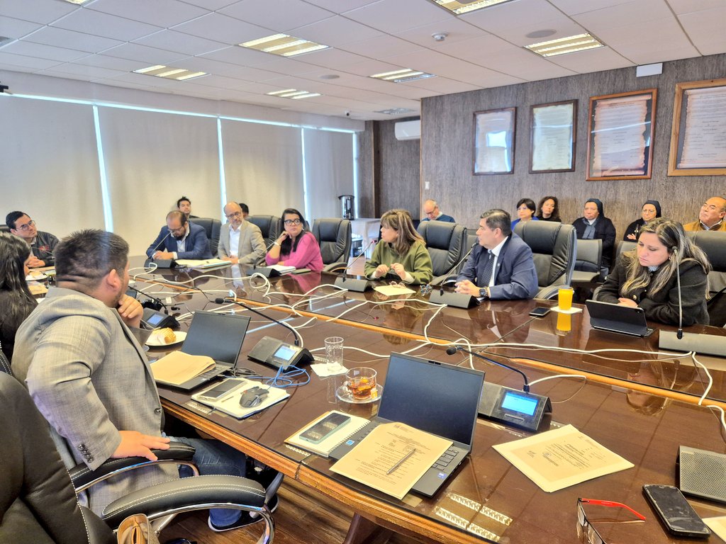 Buenas noticias👏👏👏Comisión Conjunta de <a href="/CoredeTarapaca/">CORE Tarapaca</a> aprobó concesión de largo plazo del Palacio Astoreca a favor de <a href="/Unap/">Arturo Prat</a> Seremi Osvaldo Ardiles valoró este respaldo que garantiza la protección patrimonial del edificio #Tarapacá