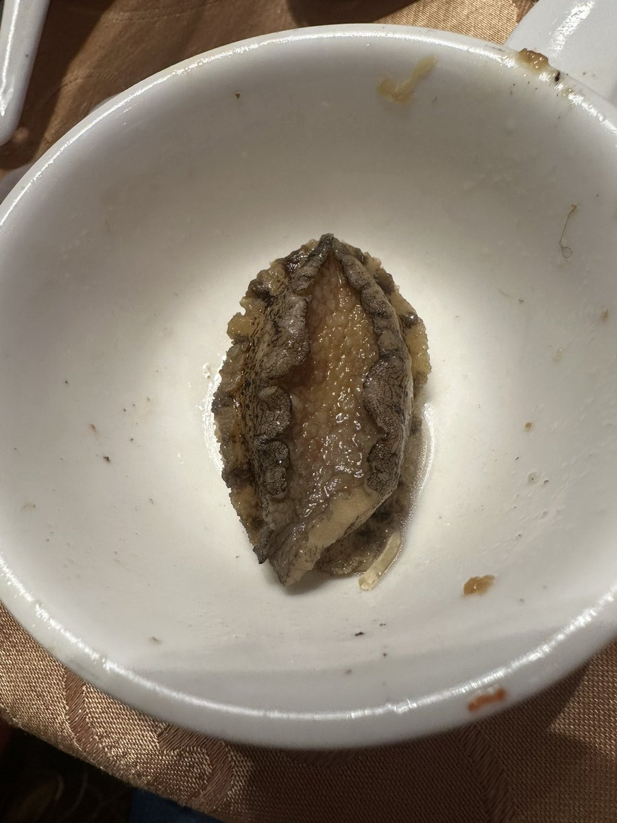 0310andy's tweet photo. 其實吃鮑這回事我是挺愛的，有點特殊味道不是很重口還會回甘那種還會耐人尋味呢，雖然心裡會嫌臭，但是腦子一直想吃…確實耐人尋味～～～ https://t.co/sbRCWm0toc