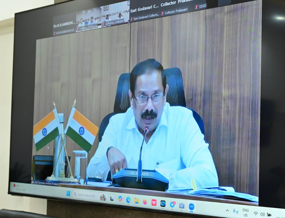 Collectorate_Ks's tweet photo. రాష్ట్ర ప్రధాన కార్యదర్శి కె. విజయానంద్ 26 జిల్లాల కలెక్టర్లు, జాయింట్ కలెక్టర్లతో వీడియో కాన్ఫరెన్స్
#DrBRAmbedkarKonaseema #Ap #ChiefSecretary #csvijayanand
#maheshkumarravirala #maheshkumarias #APcollector #DistrictAdministration #CMOAndhraPradesh #APModel #AndhraPradesh https://t.co/Qq9hRUKhuV
