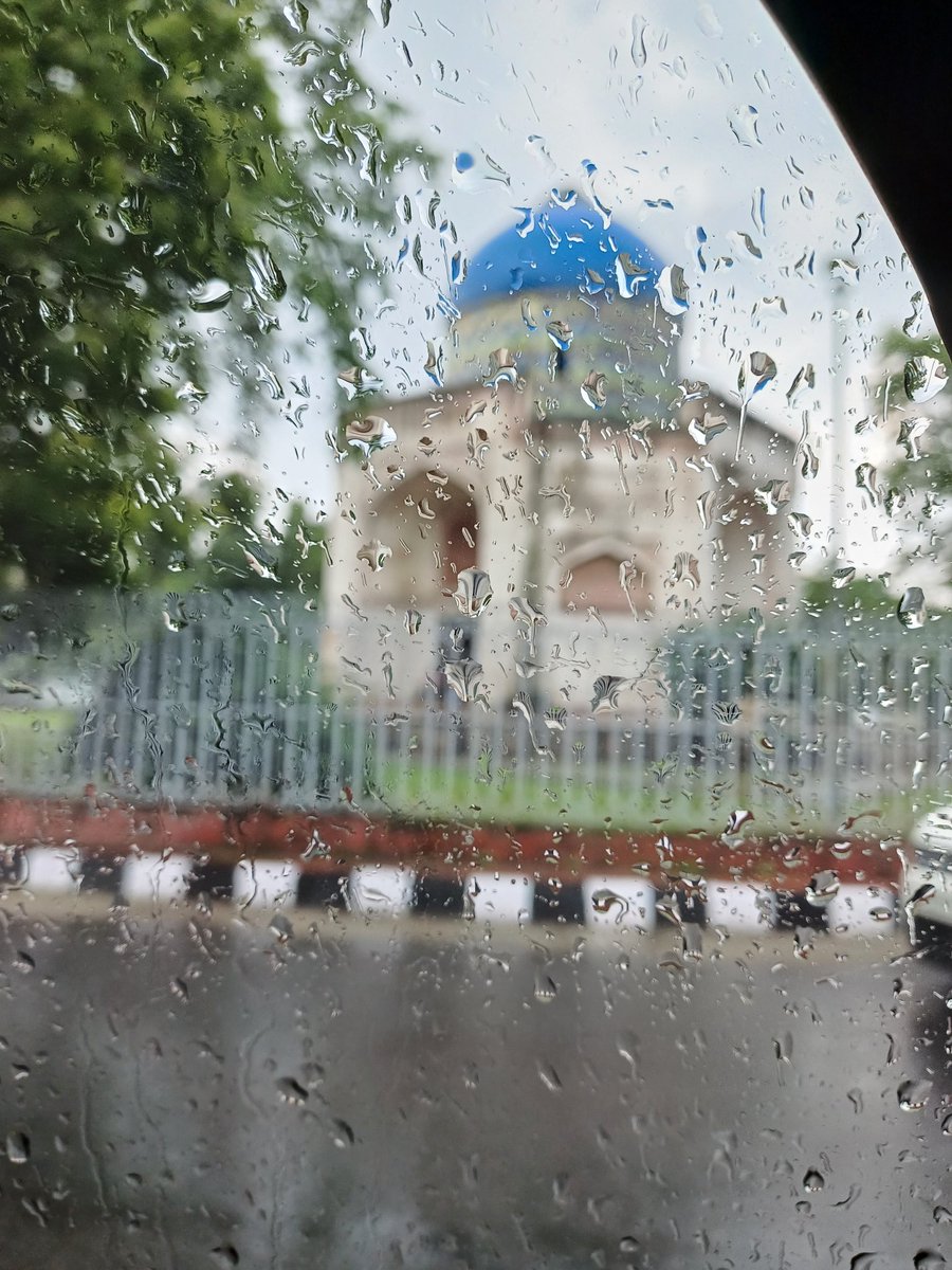 I've often visited sunder nursery and Humayuns tomb is always great but today I finally visited the museum at Humayuns tomb ...and it was wonderful!