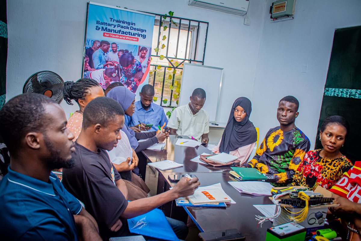 Ongod120's tweet image. I recently participated in a specialized training program focused on Battery Pack Design and Manufacturing.  Thanks to the organizer of the program 
@CellopCelloop  
@CeidHub
#BatteryPackDesign #SustainableTech #GreenEnergy #CircularEconomy #OsunStateBatteryPackDesignTraining
