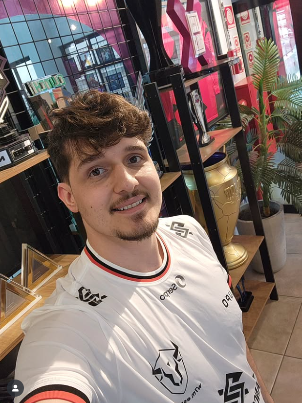 Adenauer "Silence" Alvarenga tweet media