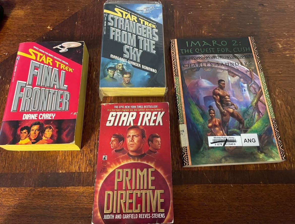 j4_ck4's tweet photo. Been a full year since I been on here !!!! Here are some books! #imaro #osr #hellboy #startrek https://t.co/HAFNJuxUSs