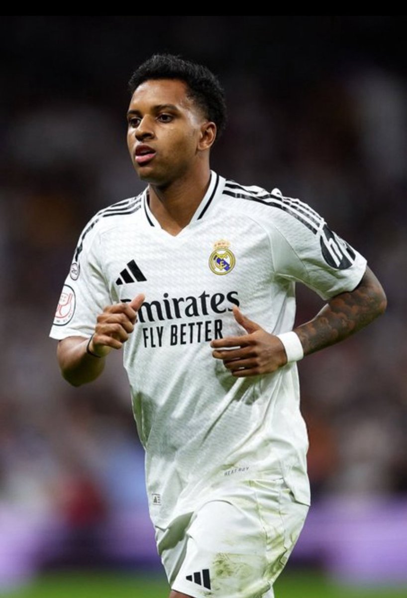 Rodrygo Goes quiere seguir en el <a href="/realmadrid/">Real Madrid C.F.</a> 

❌No tiene ninguna oferta y solo piensa en el club blanco 

⚽️El brasileño, que no está teniendo mucho protagonismo con Xabi Alonso, trabaja para revertir la situación 

🚨Noticia @RNE_Deportes
