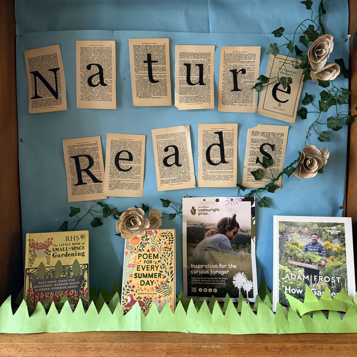 GreenwichLibs's tweet image. We’re exploring nature reads at #ColdharbourLibrary! 🌹 Pop in during library opening hours and be inspired by our new display — there’s lots of books waiting to be borrowed and enjoyed! 📚 #LoveYourLibrary