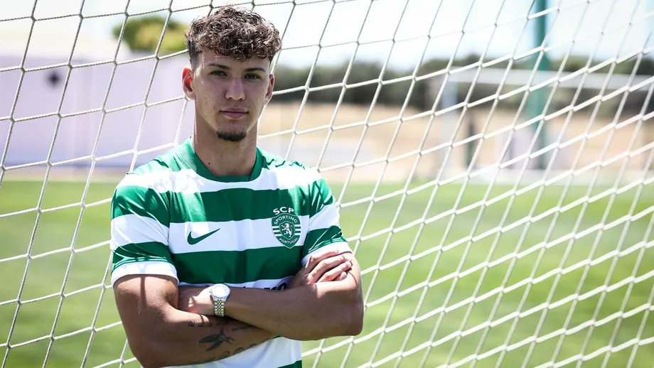 PedroGMorais's tweet photo. Sporting e Moreirense estão a negociar o empréstimo de Diogo Travassos. O processo encontra-se em marcha, mas há detalhes por afinar, como a inclusão ou não de uma opção de compra. O lateral, de 21 anos, renovou recentemente com o Sporting até 2030 👀
C/@RGranada12 https://t.co/oMDLrPDWmj