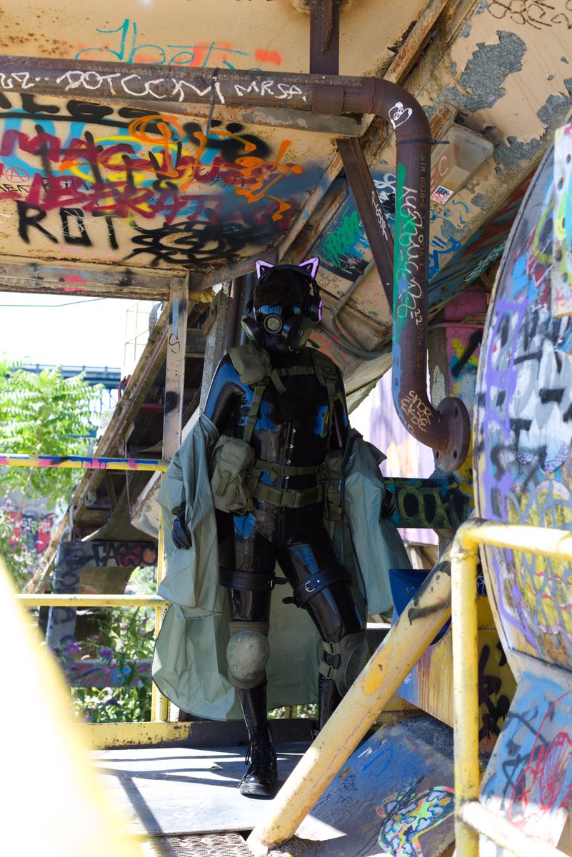 HEAVY MACHINERY

Some extra pics from the STALKER shoot cause I haven't posted in a while.

Photographer: <a href="/4MELwave/">4MELwave</a> 

#latex #hexcorp