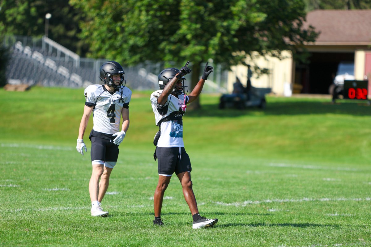 StOlafAthletics's tweet photo. Camp season ⛺️

#UmYahYah | #OlePride | #d3fb https://t.co/rqMswDzVrx