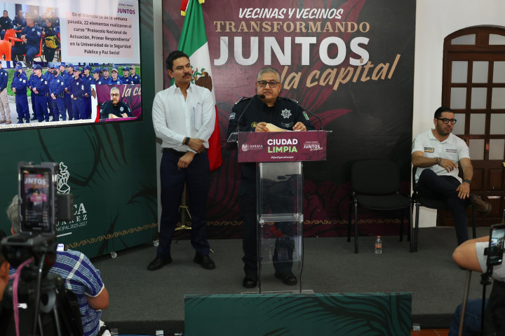 Ray Chagoya informa avances en seguridad para #Oaxaca de Juárez

Durante el informe se resaltaron acciones de prevención, proximidad y reacción que fortalecen la seguridad en distintos puntos de la ciudad. elposteo.online/ray-chagoya-in…