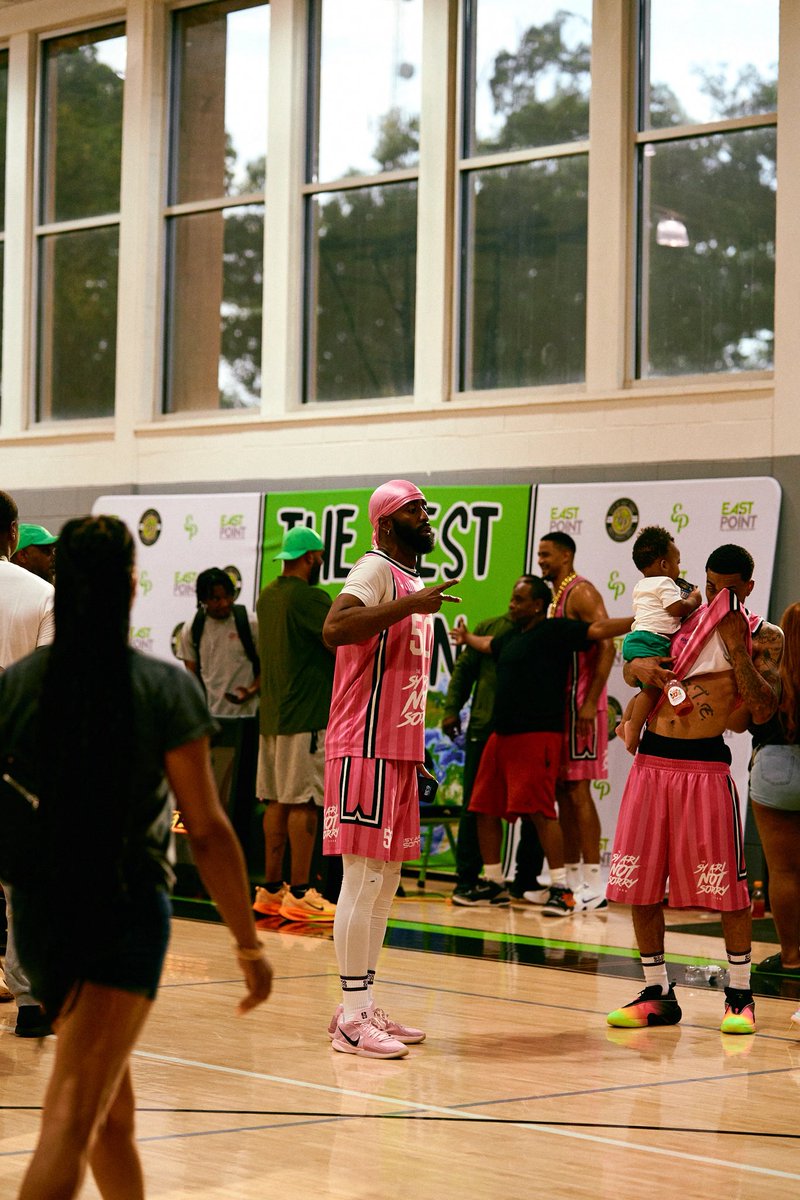 SyAriNotSorry's tweet photo. Word in the streets is... #thesyarinotsorryshow is the hottest hoop team in the city‼️Must see TV‼️What city or league should we hit next⁉️ @TheSyAriNSShow
📸 @ChaseGozy
Next game this sunday 8/24 @ 2:30PM
1431 Norman Berry Dr https://t.co/3IwaFZBX86