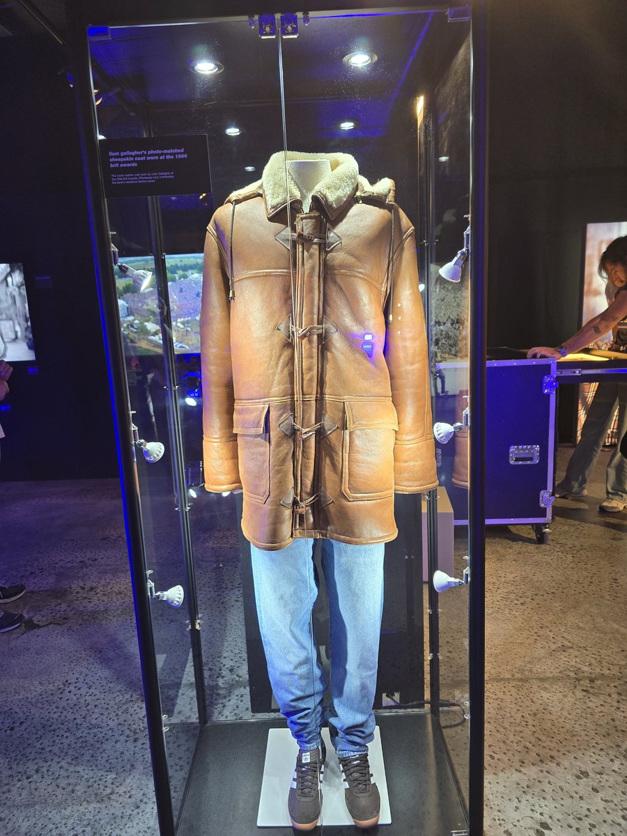 anji@LG🤘 **Saw Oasis** tweet media