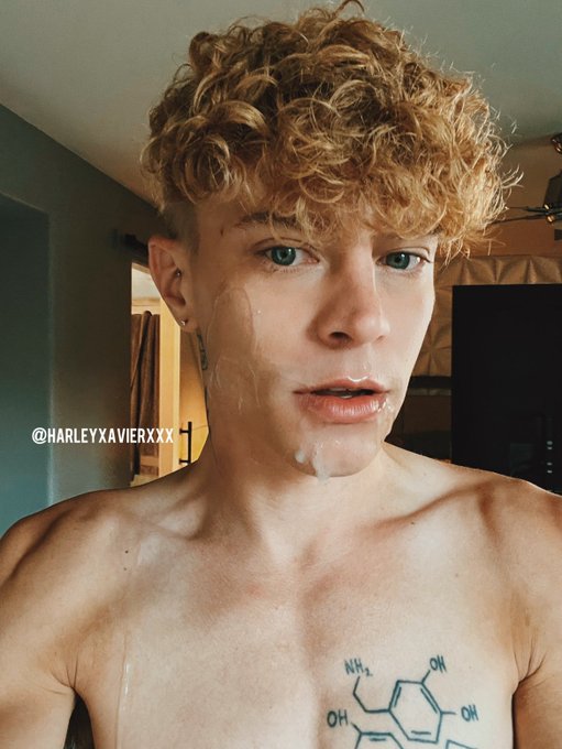Watch HarleysLame's leaked NSFW photo on TwXstars