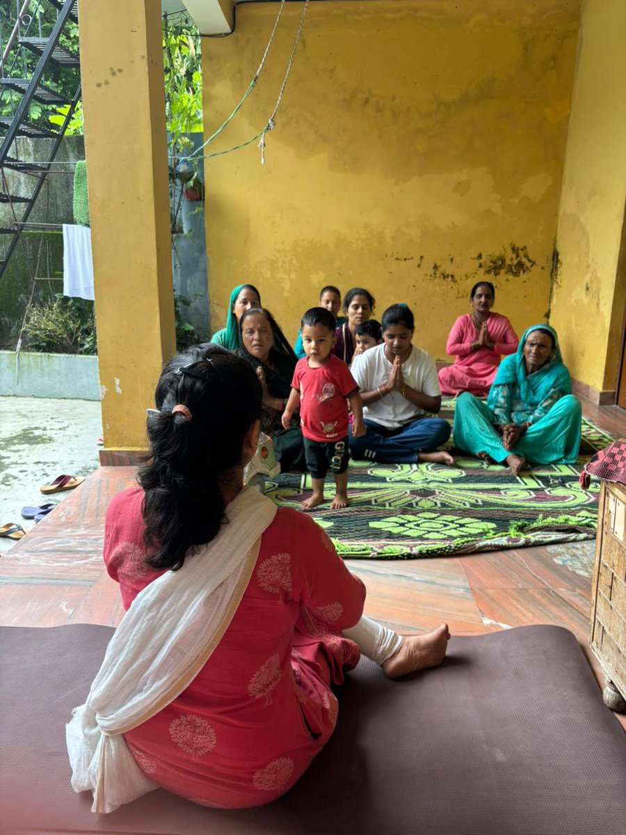 AAMKhalet's tweet photo. “YOGA~Find your Balance”
AAM KHALET 
#yogaday
#yogalife
#yogaeveryday 
#yogathereapy https://t.co/XEN0PbbyiP
