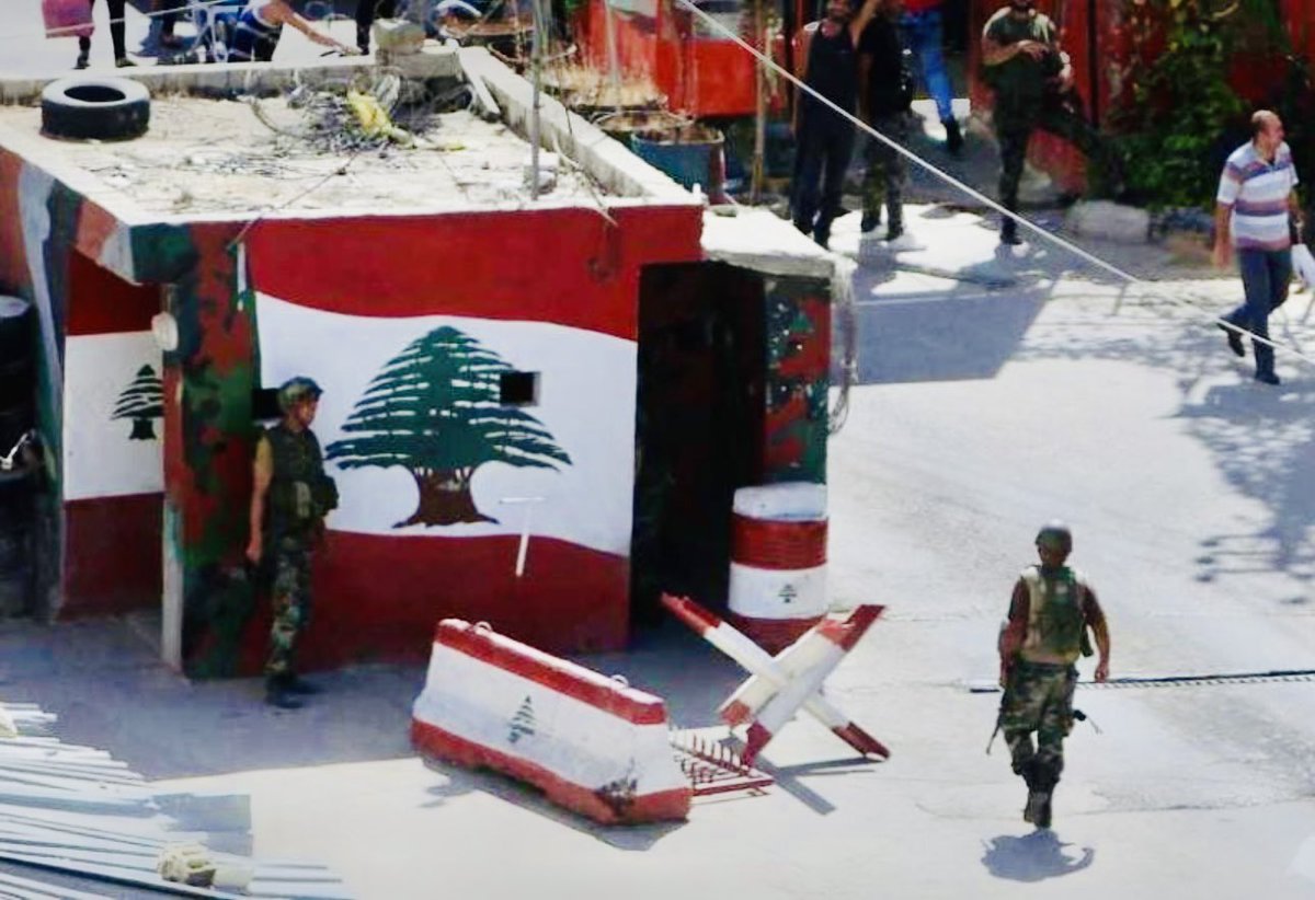 Joellebouabboud's tweet photo. ان بدء تسليم السلاح في #المخيمات_الفلسطينية إلى الجيش اللبناني ليس تفصيل، بل محطة أساسية في مسار استعادة السيادة وبناء دولة القانون. 
ومن الأفضل أن يبادر كل الفرقاء والميليشيات إلى تسليم سلاحهم للدولة بدل أن يُنتزع بالقوة.
آن الأوان أن يقتنع الجميع أن لا سلاح يعلو فوق سلاح الشرعية، ولا سلطة تتقدّم على سلطة #الدولة_اللبنانية