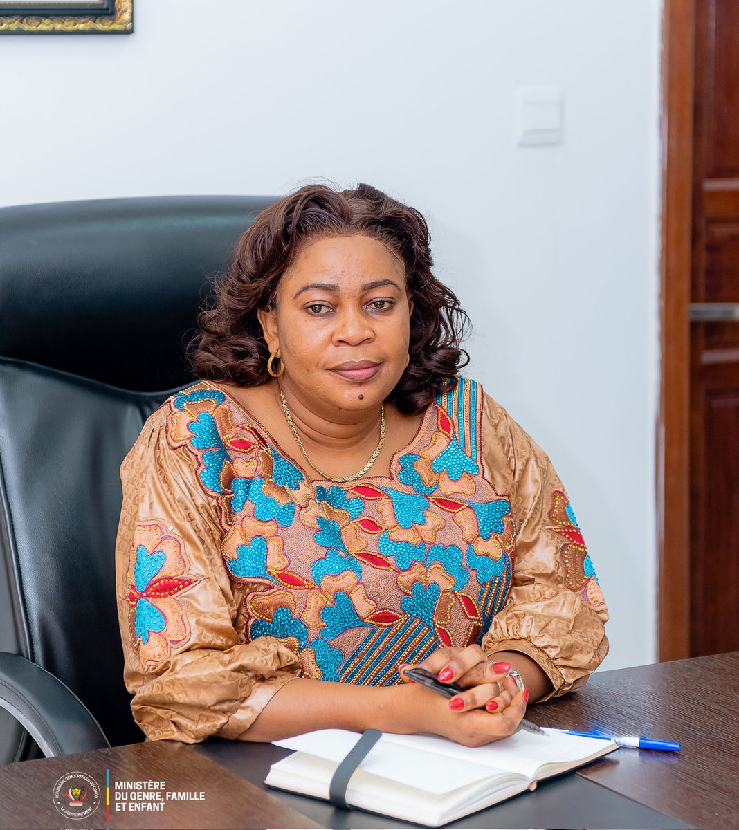 MichelineOMbae's tweet image. Heureuse d’avoir reçu Mme Gisèle Ndaya Luseba, ministre honoraire du genre , famille et enfant (@GenreRDC), ainsi qu’une délégation de femmes dans mon cabinet. Nos échanges ont porté sur la 8ᵉ édition du Forum national du Genre à Mbuji-Mayi, ainsi que sur les défis majeurs…