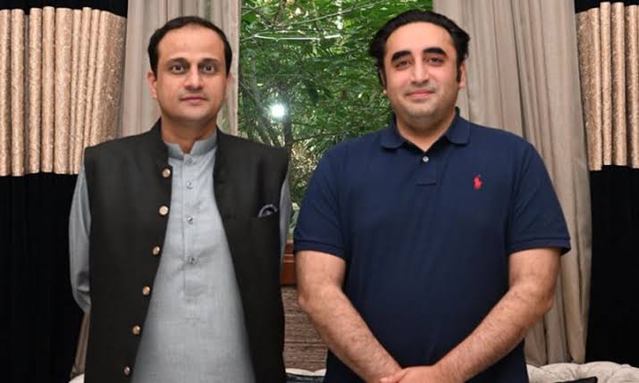 Saima Agha MPA (@mpaagha) on Twitter photo میئر کراچی <a href="/murtazawahab1/">Murtaza Wahab Siddiqui</a> اور میئر حیدرآباد <a href="/KashifKhanShoro/">Kashif Khan Shoro, Mayor Hyderabad</a> عوامی خدمت کی روشن مثال ہیں۔ دن رات محنت کر کے شہروں کو ترقی کی راہ پر ڈال رہے ہیں۔ عوام کا اعتماد ہی ان کی اصل طاقت ہے۔ جماعت اسلامی اور دیگر سیاسی یتیم صرف کیمروں کے سامنے سیاست چمکانے آتے ہیں
<a href="/BBhuttoZardari/">BilawalBhuttoZardari</a> میئر کراچی <a href="/murtazawahab1/">Murtaza Wahab Siddiqui</a> اور میئر حیدرآباد <a href="/KashifKhanShoro/">Kashif Khan Shoro, Mayor Hyderabad</a> عوامی خدمت کی روشن مثال ہیں۔ دن رات محنت کر کے شہروں کو ترقی کی راہ پر ڈال رہے ہیں۔ عوام کا اعتماد ہی ان کی اصل طاقت ہے۔ جماعت اسلامی اور دیگر سیاسی یتیم صرف کیمروں کے سامنے سیاست چمکانے آتے ہیں
<a href="/BBhuttoZardari/">BilawalBhuttoZardari</a>
