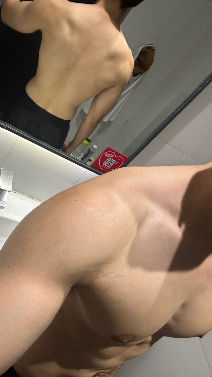 หลังไม่ชัดสักที 😮‍💨