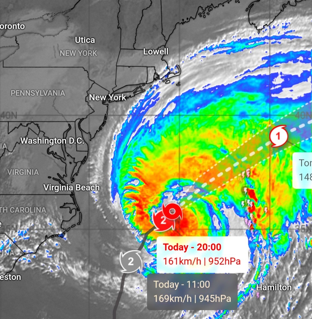 KananRanjit's tweet photo. #ErinHurricaneUpdate
Powerful #HurricaneErin is finally moving away from the USA East Coast..
#BeUpdated #BeSafe
#earlywarningforall

#HurricaneErin2025 
ECMWF image, https://t.co/zJPBWeE76I