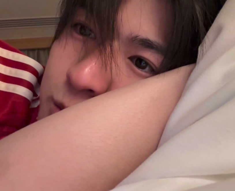 อย่าเพิ่งหลับ มาคุยกันก่อน