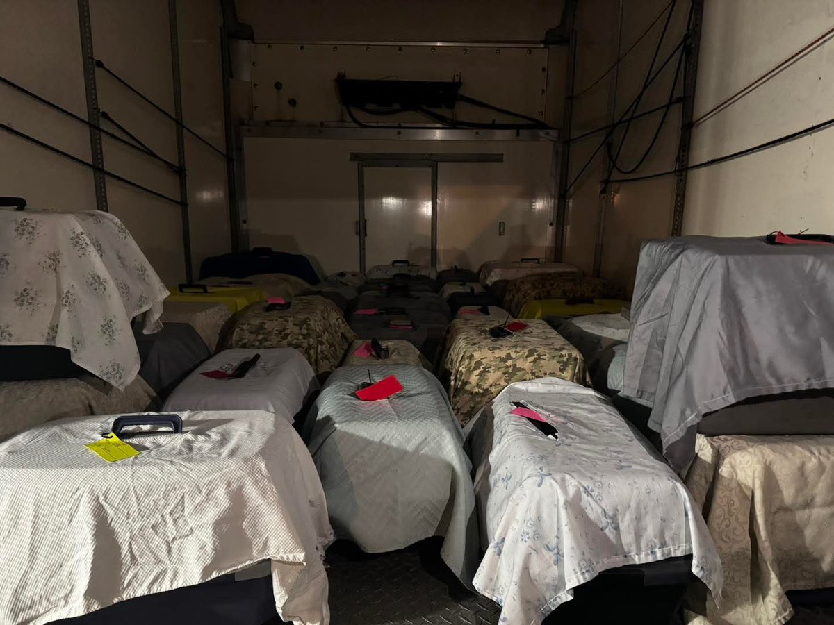 ffrckittycam's tweet photo. What a wonderful Humane Ohio day!
We sent up 22 females and 20 males.
Do you know how many less kittens that makes?
A LOT!!!
Massive thanks to #HumaneOhio for doing this for the public! https://t.co/i26haqILeY
